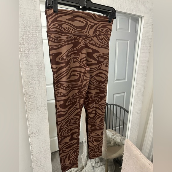 Balance Athletica (now Vitality) Storm Pant in Desert - Picture 2 of 6